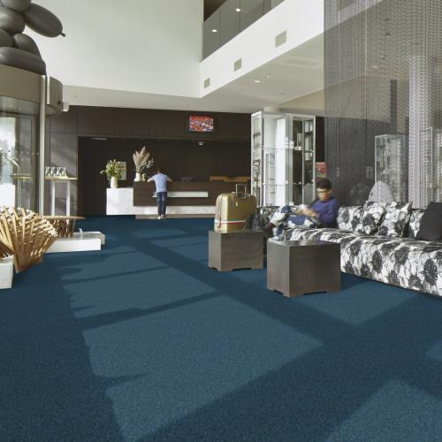 Ковровая плитка Forbo Tessera Basis Pro 4127 Deep Ocean